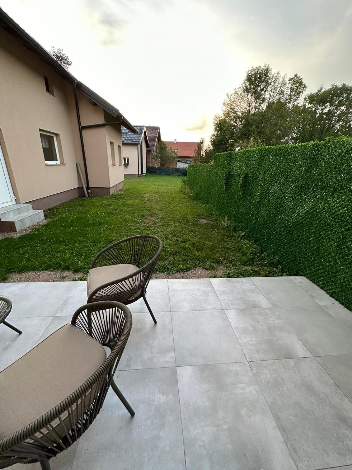Green Linden Rakovica Exterior foto